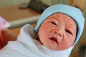 Bingung & Takut ? Simak Disini Tips Perawatan Bayi Baru lahir